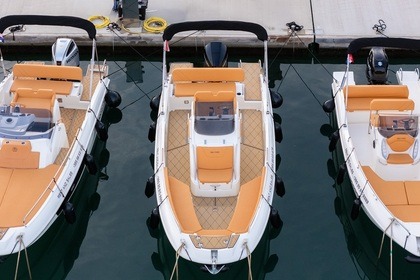 Location Bateau à moteur PRUA AL VENTO JAGUAR 7.0 Pula