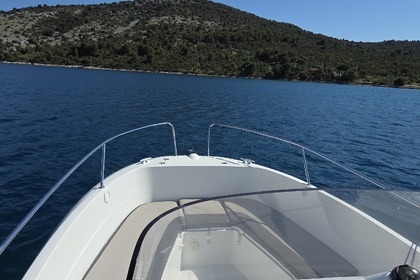 Verhuur Motorboot Jeanneau Cap Camarat 7.55 Split