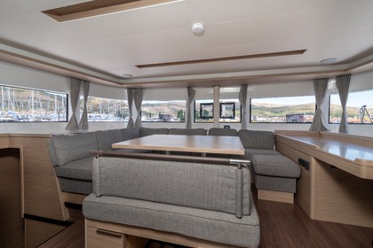 Miete Katamaran Lagoon-Bénéteau Lagoon 51 - 6 + 2 cab. Trogir