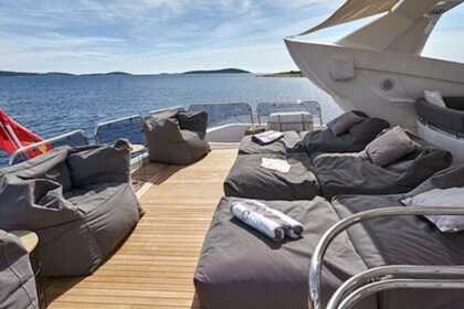 Beautiful Sunseeker94 for Weekly Cruise