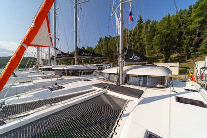 Hyra båt Katamaran Excess Excess 11 - 4 + 1 + 1 cab. Skradin