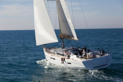 Charter Sailboat JEANNEAU SUN ODYSSEY 479 Alimos