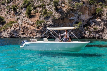 Location Bateau à moteur INVICTUS 190 FX Nice