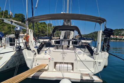Hyra båt Segelbåt Dufour Yachts Dufour 37 - 3 cab. Zaton