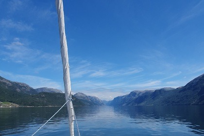 Charter Sailboat Beneteau Oceanis 43 Stavanger