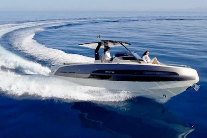 Hire Motorboat Invictus GT280s Halkidiki