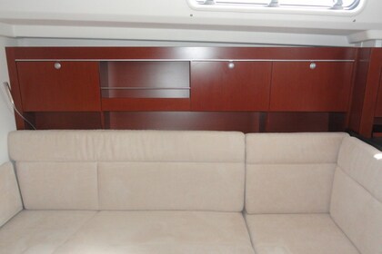 Sail the Adriatic on "Riana" Hanse 385 from 2015.