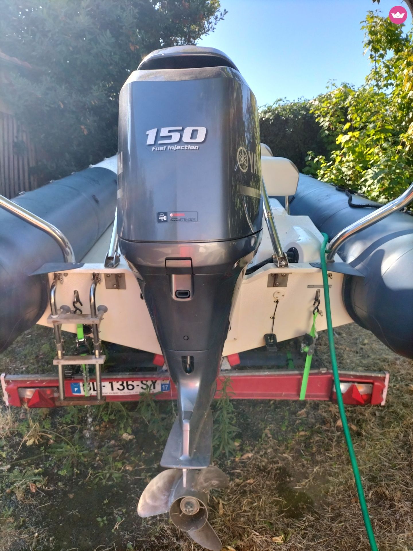 Semi-rigide Bombard SEMI RIGIDE SUNRIDER 650 HB 150CV 2011 150cv 4
