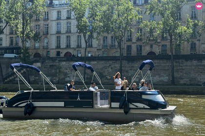 Location Bateau à moteur SWISS BOAT PONTOON Paris
