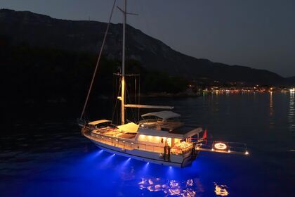 Hire Gulet Luxury gulet with a capacity of 6 people 2022 Göcek