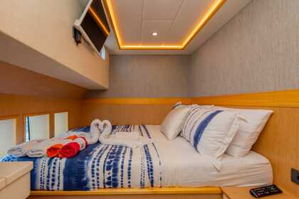 2024 model luxury motor yacht trawler with a capacity of 6 people