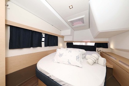 Hyra båt Katamaran Fountaine Pajot Fountaine Pajot Lucia 40 Pula