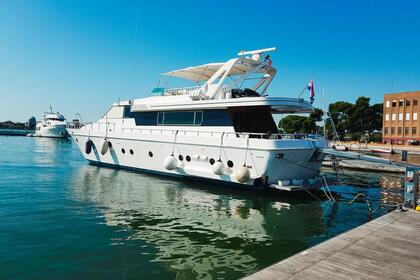 Charter Motor yacht Canados 72 Trieste