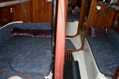 Baberis 29 Show / Vintage sailboat for daily or weekly charter with or without captain from Vrboska on island Hvar