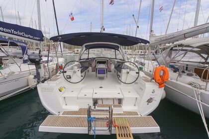 Verhuur Zeilboot Bénéteau Oceanis 45 - 4 cab. Pointe-à-Pitre