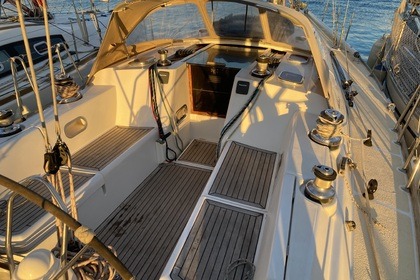 Charter Sailboat Wauquiez Centurion 40s Toulon