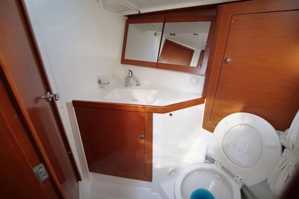 Sail the Greek Islands in Style with the Beneteau Oceanis 45