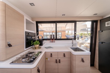Hyra båt Katamaran Aventura Catamarans Aventura 37 Pirovac