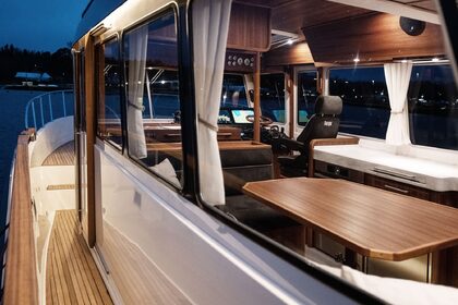 Charter Motor yacht Targa 46 Santorini