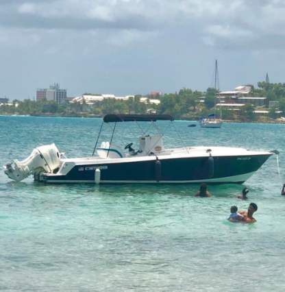 Location Bateau à moteur Contender 28 Cuddy Le Gosier