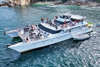 Aluguel Iate a motor 100' Mega Yacht [All Inclusive] Puerto Vallarta