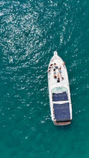 L'Ametlla de Mar Motorboat Sea Ray 450 Sundancer alt tag text