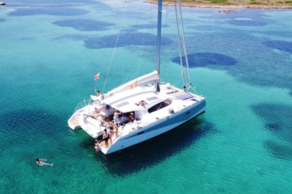 Charter Catamaran S.T.G.I. Aventura 43 Stintino