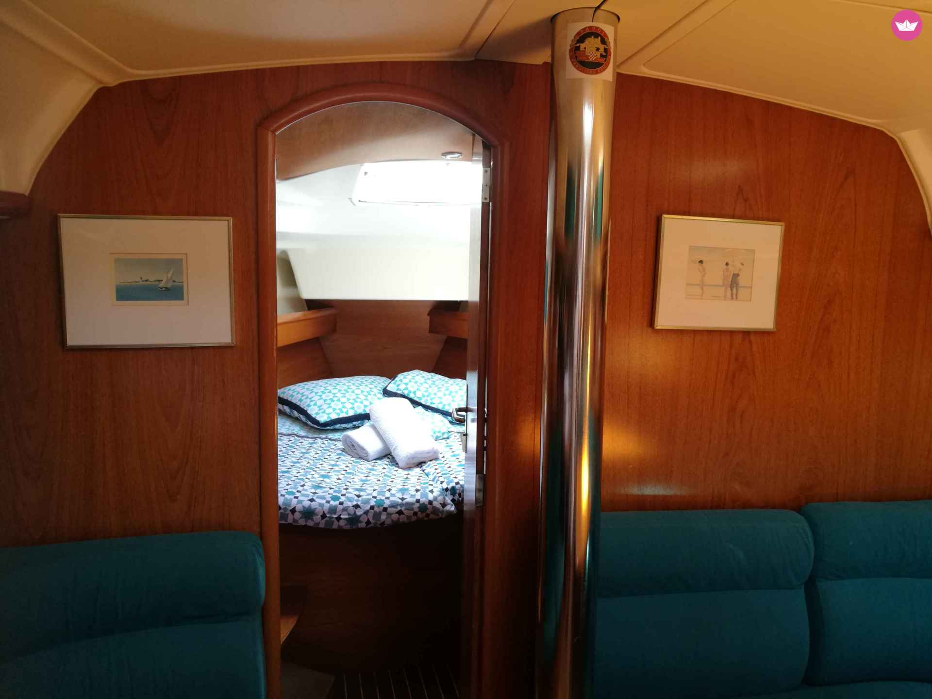 Sailboat Jeanneau Sun Odyssey 40  