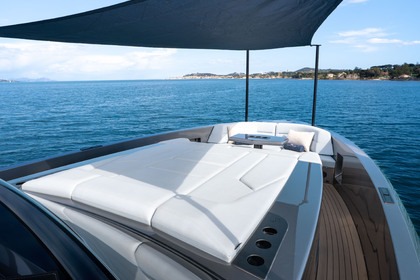 Verhuur Motorboot Vanquish Yachts Vanquish 45 Port Grimaud