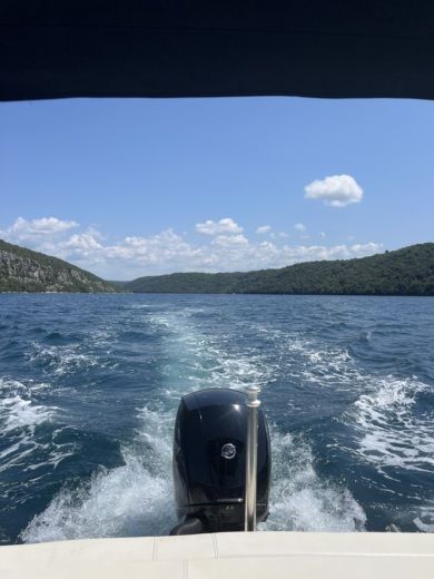 Poreč Motorboat Sea Ray 190 Spx alt tag text