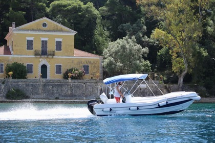 Rental Motorboat Nireus 515 Lefkada