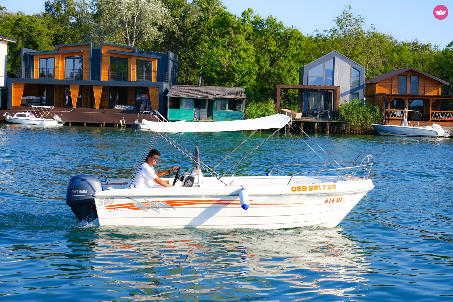 Bateau à moteur Safter