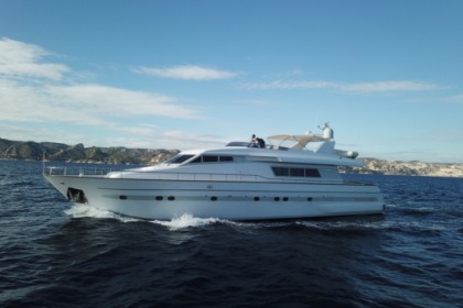 Hire Motor yacht San Lorenzo 82 Marseille