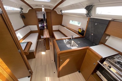 Hyra båt Segelbåt Jeanneau Sun Odyssey 349 Portocolom