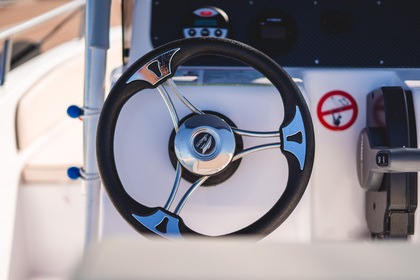 "Malibu" California 5.7 con Yamaha