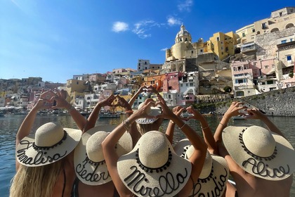 Procida: Excursion en bateau avec plongée en apnée et photos sous-marines