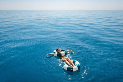 375€ Paseo de 2h en Barco por Barcelona