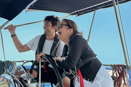 Jeanneau Sun Odyssey 43 avec skipper professionnel