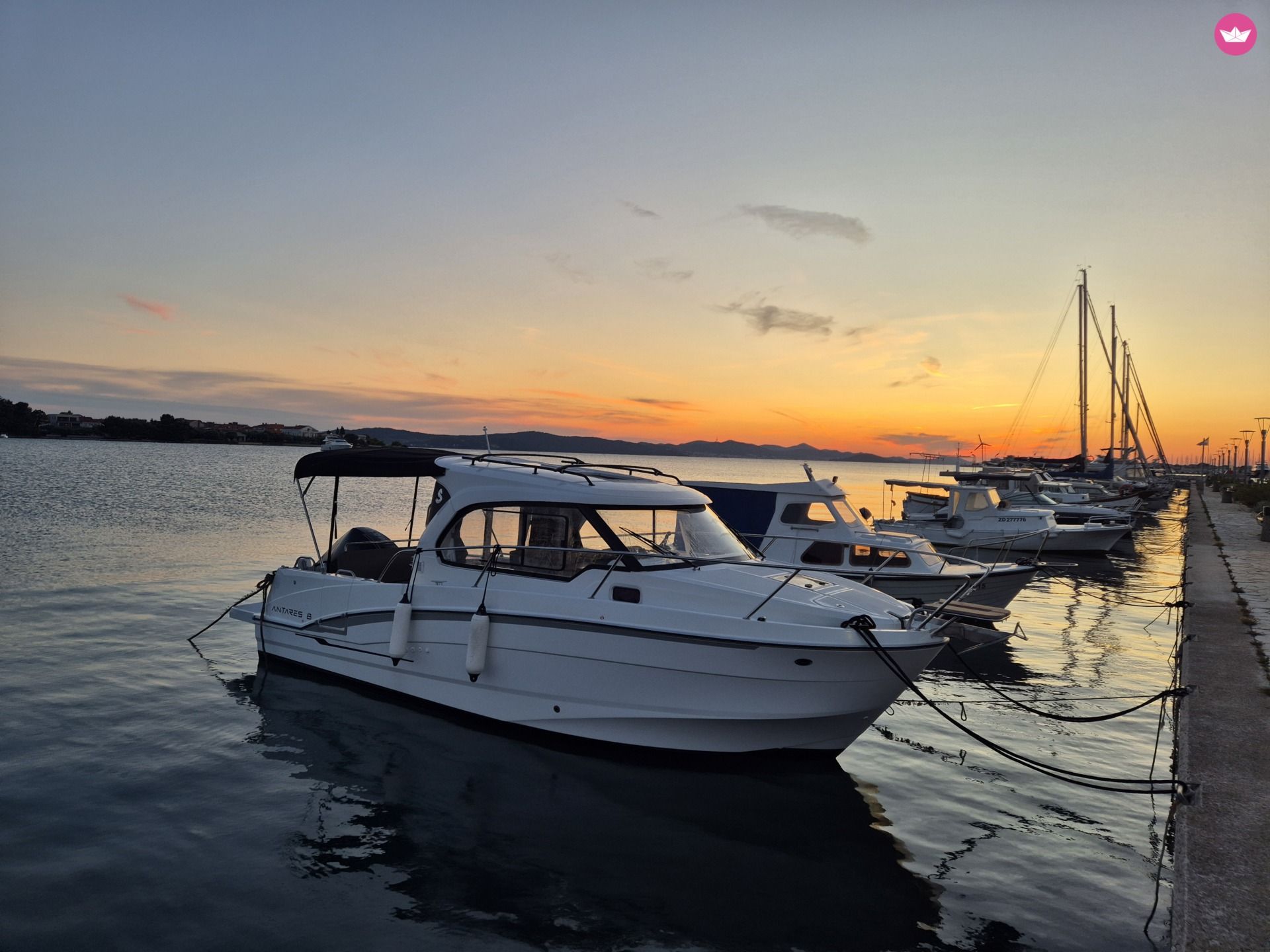 Bateau à moteur Beneteau Antares 8 300cv
