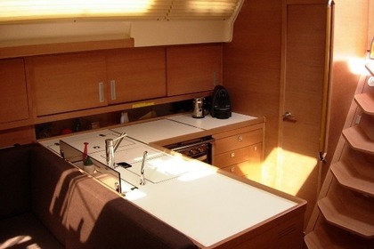ELANA YACHT 450 PERFORMANCE