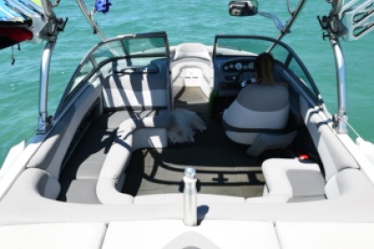 Charter Motorboat Mastercraft x30 Annecy