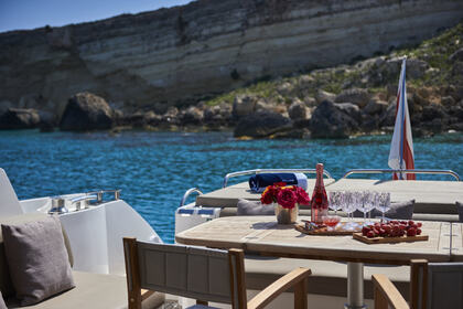 Sunseeker Predator 64