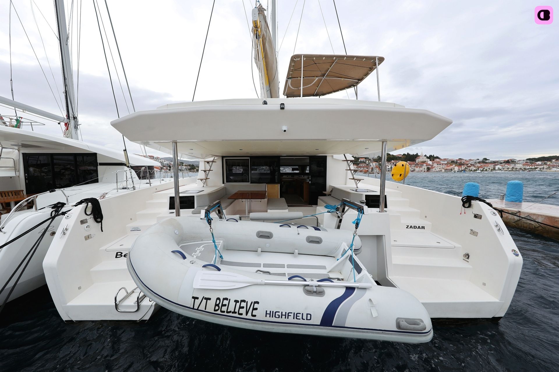 Catamaran DUFOUR 48 14.7m
