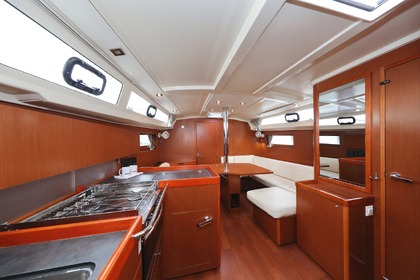 Noleggio Barca a vela BENETEAU OCEANIS 41.1 Vrulje