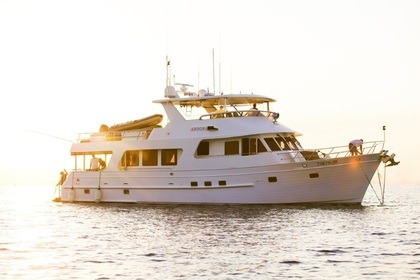 Charter Motor yacht Outer Reef 70 Cairns