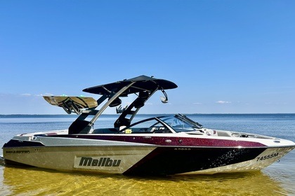 Location Bateau à moteur Malibu 23LSV Hourtin Port