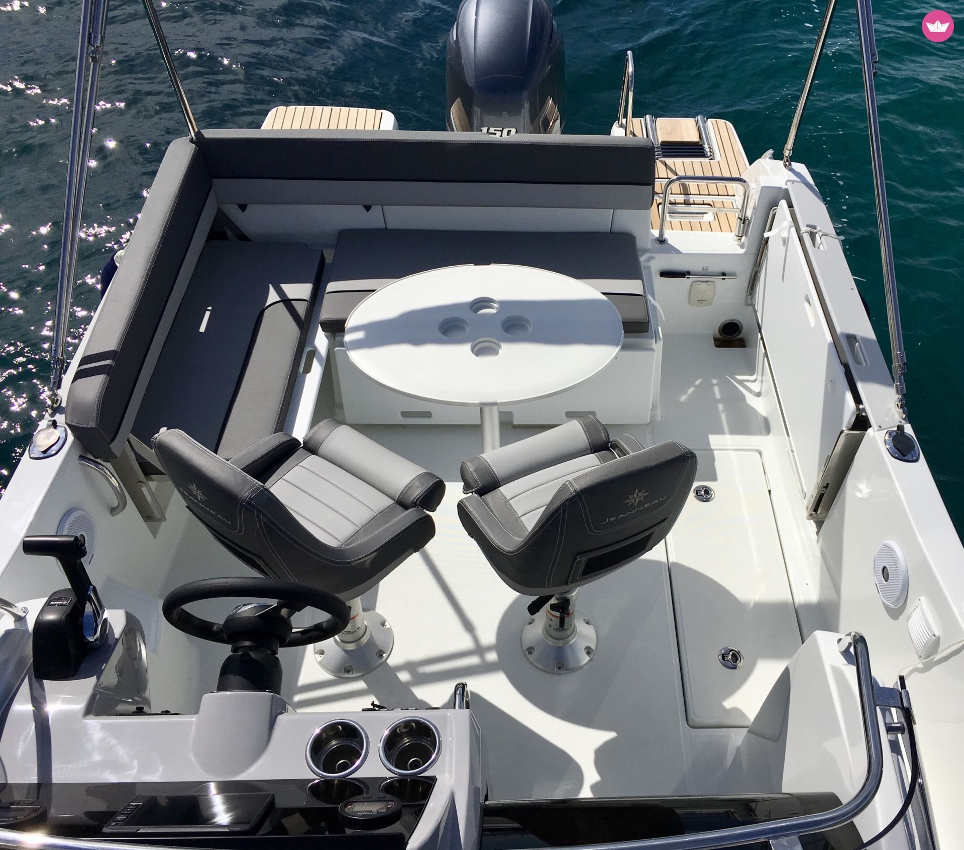 Jeanneau Cap Camarat 6.5 Wa Série 3 De 2019 à Antibes de particuliers et professionnels