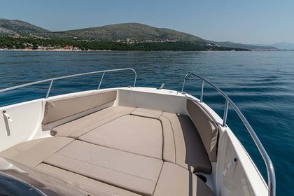 Quicksilver 755 for rent in Split - Full equipment for easy navigation!