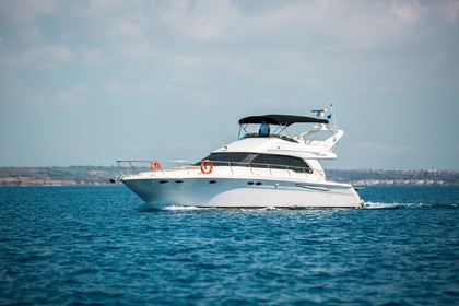Hire Motor yacht Sea Ray 52 Poli Crysochous