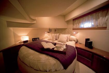 Miete Motorboot rodman 56 ft fly britge rodman 56 ft fly britge Chalkidiki